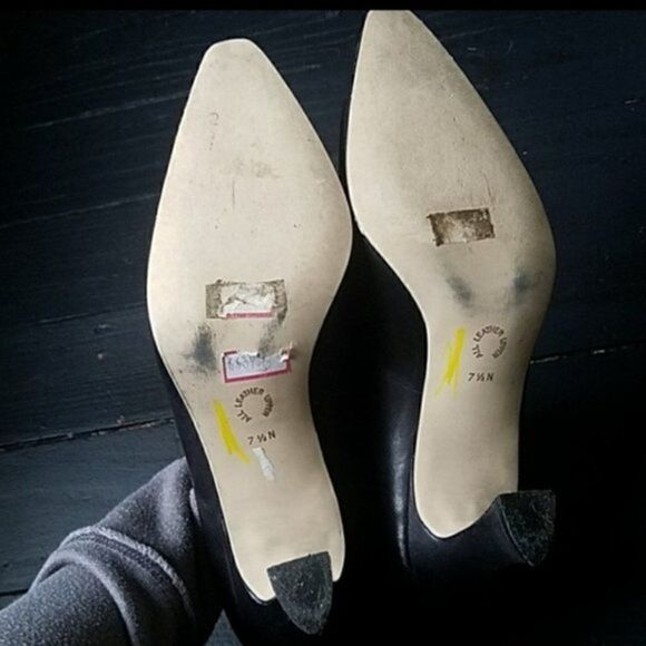 Vintage Nine West Black Heels - Picture 8 of 8